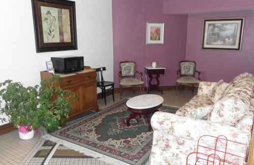 Branson Theater District Hotel | Dutton Inn