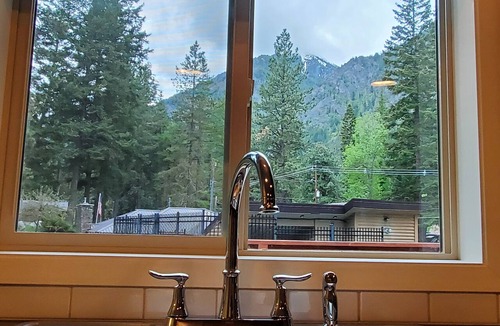 Joseph Hotel | Eagle Cap Chalets