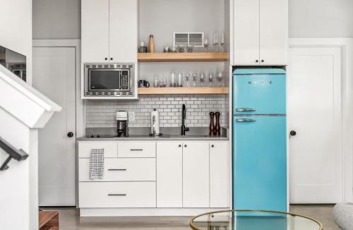Govalle Apartment | East ATX Casita - Workspace and Near ACC Campus