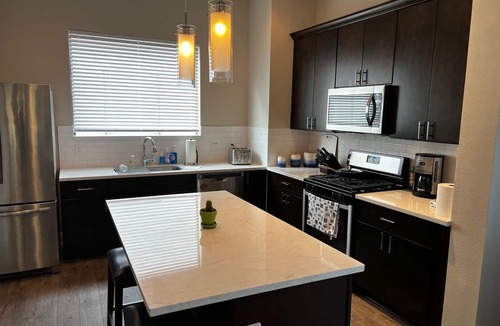 East Downtown Houston House | East Downtown Comfort Townhome - "Great World Cup 26 Fan Fest Location"