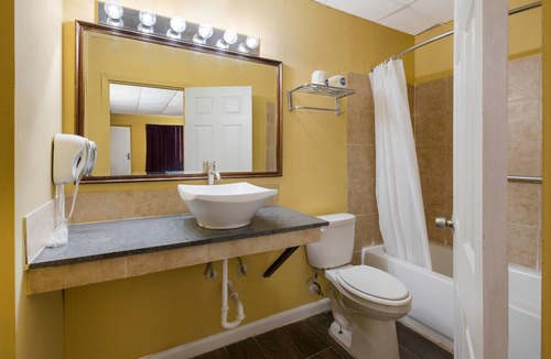 Gretna Hotel | Econo Lodge Gretna - New Orleans