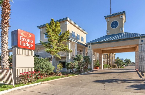 Harlandale Hotel | Econo Lodge San Antonio South