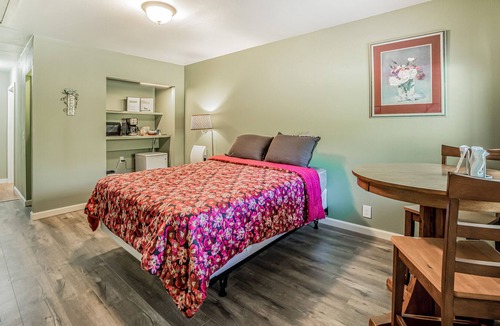 Orick Apartment | Efficient Studio Getaway w/ Free WiFi, Kitchenette, & Private Washer & Dryer!