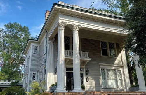 Greater Belhaven Apartment | Elegant 2BR in 1905 Belhaven Historic Home