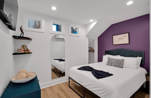 Faubourg Marigny Hotel | Elegant 2BR near French Quarter with FREE parking. Steps to Frenchmen Street jazz.