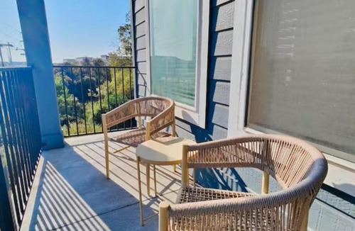 Leander Apartment | Elegant Home with Stunning Views and Comfortable Amenities