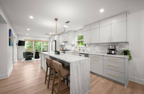 Highlands - Perkins House | Elegant LSU Ave Home near LSU South Gates