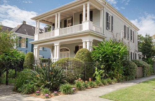 Carrollton House | Elegant Victorian w/pool off St. Charles Ave. near Universities! 17STR-07973