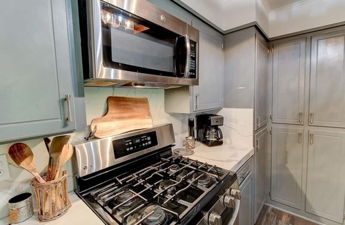 Shreveport Cabin | Emerald Point - Lakefront cabin with fireplace, firepit, Kayaks & Canoes!