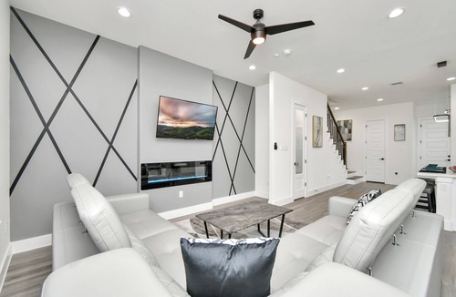 OST - South Union House | Empress Stylish Retreat