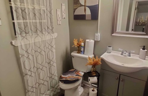 Mid City North Apartment | Enchanting 1bedroom Polish Apartment w/free WiFi& parking near most attractions