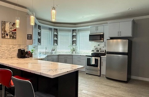 Cleveland House | Enchanting 4-bedroom house with AC in Cleveland