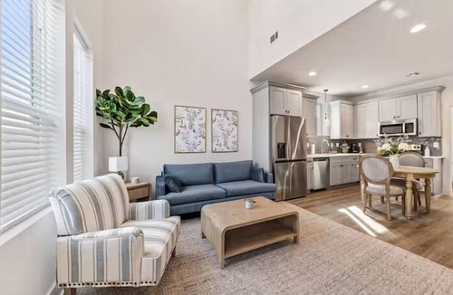 Lafayette House | Enclave 1 Bedroom Suites
