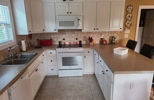 Alexandria House | Enjoy a Summer Visit to Compass Point Cottage