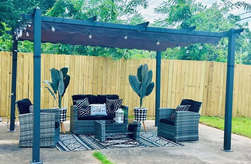 Caddo Heights-South Highlands House | "Enjoy Comfort in Every Stay"
