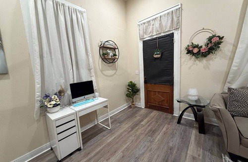 Holy Cross District House | Enjoyable a cozy 1-bedroom house with AC in charming New Orleans