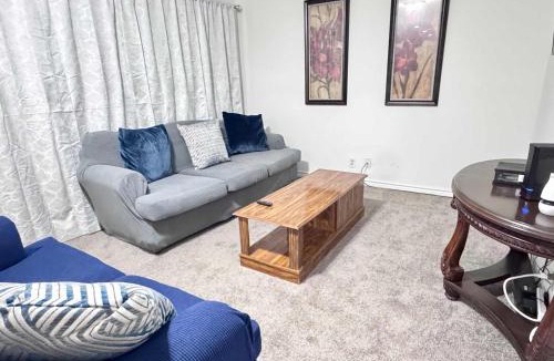 Port Arthur House | Entire Spacious 4 BR Home for Professionals