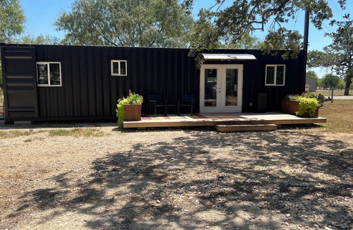 Seguin Cottage | Escape the Ordinary and Embrace the Tranquility of an Alpaca Ranch.
