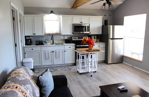 Whitesboro Cabin | Escape To Nature’s Embrace: Uncle Joe's Creek Retreat - Ruby's Cabin