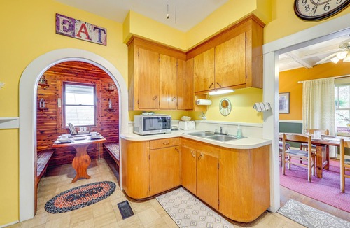 Eureka Springs Historic District House | Eureka Springs Vacation Rental < Half-Mi to Dtwn!