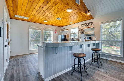 Oatmeal House | Expansive Bertram Retreat w/Pool, on 28 Acres!