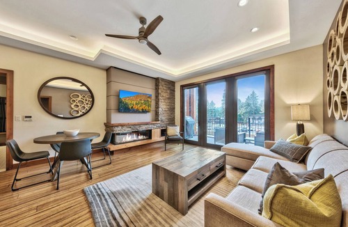 Lakeside Park Condo | Exquisite Stateline Resort, Hot Tub Zalanta #222