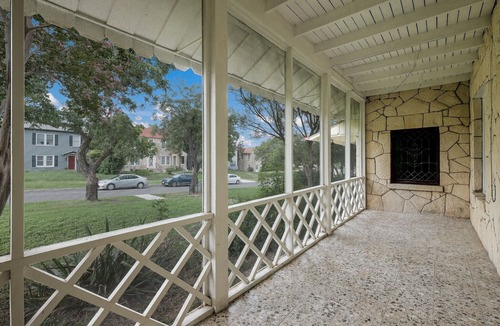 Monticello Park Apartment | F1 30% OFF Updated, Cozy & Clean Fast WiFi 2BR/2BA Monthly Rental