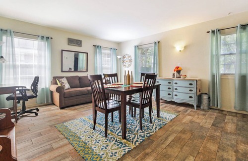 Central Carrollton Association House | Fabulous 2-bedroom townhome with parking!