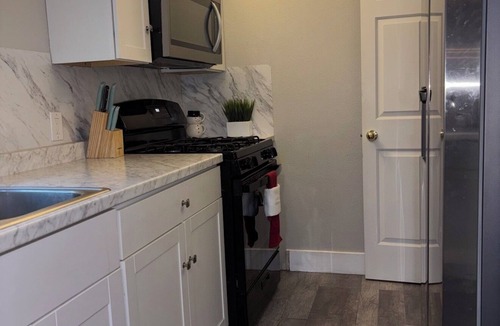 Houston House | Fabulous 4-bedroom house with AC in welcoming Houston and loft area upstairs