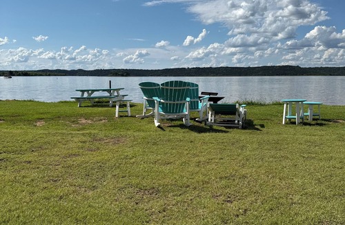 Bluff Dale Cabin | Fabulous family friendly-3-bedroom cabin within minutes of Stephenville and TSU