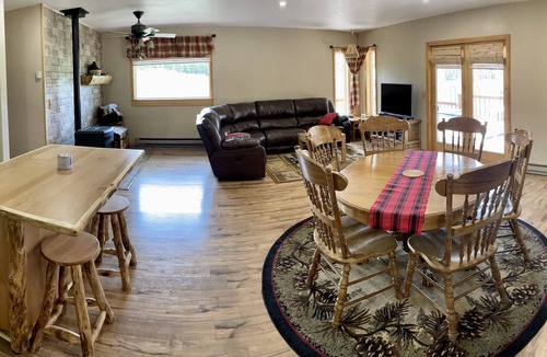 Cimarron Cabin | Fall Colors in Arrowhead! Beautiful Cabin! Deck with Fire Pit & Views!