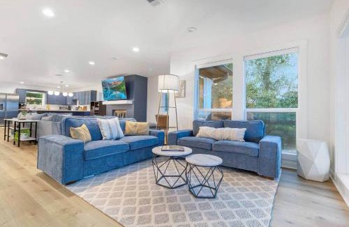 Pointblank House | Family Cove Retreat - newly remodeled!