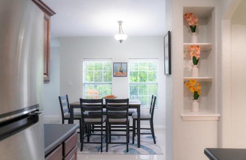 Wetmore House | Family-Friendly 4-Bedroom Haven in San Antonio, TX