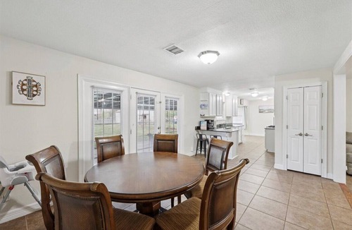 Bridge City House | Family-Friendly Bridge City Stay — 3 Bedrooms