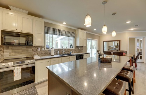 Sublime Cottage | Family-friendly Rock Island Home 5 Mi to Splashway