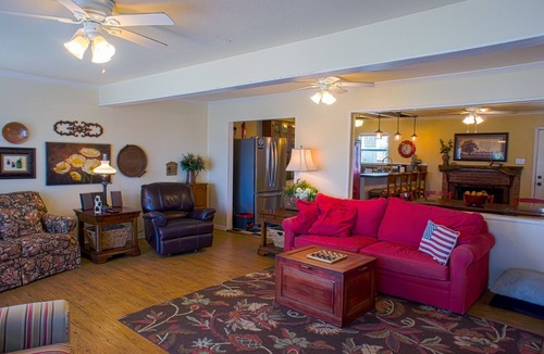 Azle House | Family Friendly Waterfront Home on Eagle Mountain Lake - Briar, Azle, TX