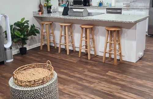 Lafayette House | Family Friendly with Southern Live Oak trees