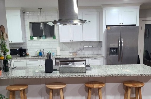 Lafayette House | Family Friendly with Southern Live Oak trees