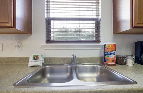 West San Antonio House | Family Fun! Kid Friendly! Patio, BBQ, Next Door to Park, 1 mile to Sea World!