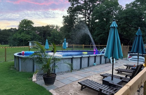 Ore City Cottage | Family Lake Escape - Sleeps 8 - Pool & Lake O’ the Pines