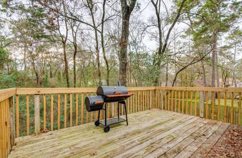 Grogan's Mill House | Family Retreat w/Pool Table Near the Woodlands!