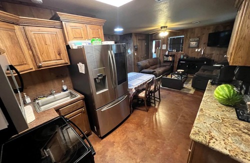 Jacksboro House | Family Style Glamping in Pet-Friendly Rental at Lake Godstone, Texas