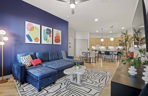 Far North Dallas Apartment | FIFA Stay Modern 2BR Galleria Dallas with Amenities
