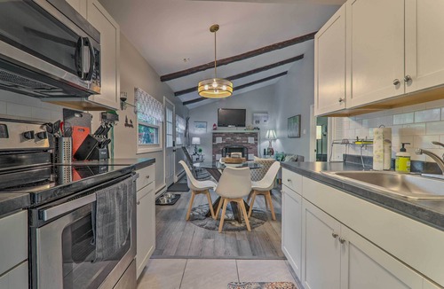 Briar Crest Woods Cottage | Fire Pit & Community Perks: Blakeslee Cottage!