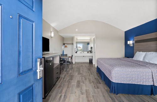 Rockport Hotel | First level Pool* Beach, Festival Grounds+