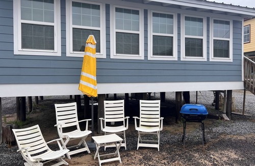 Chauvin Cabin | FISHING CAMP - Family/Pet friendly, 2B/1B sleeps 8, great location, AC, Wifi +