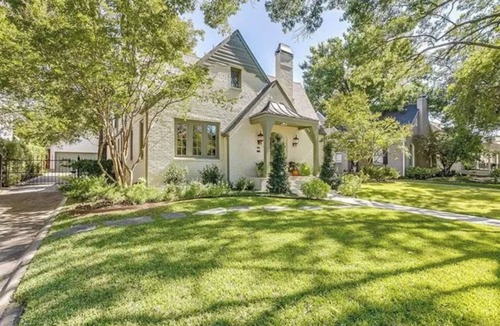 Fort Worth House | Football season in Fort Worth — walk to the Stadium from this designer home