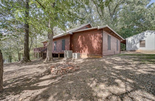 Fort Towson House | Fort Towson Cabin < 1 Block to Raymond Gary Lake