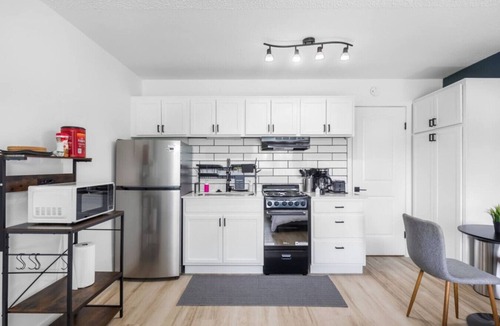 Haltom City Apartment | Fort Worth Studio1 – 10 Min to Downtown, Gym, Pets