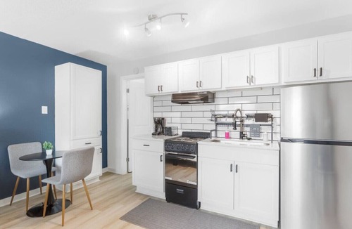 Haltom City Apartment | Fort Worth Studio3 – 10 Min to Downtown, Gym, Pets